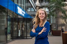 Ilse Hellemans bij een TNO-locatie